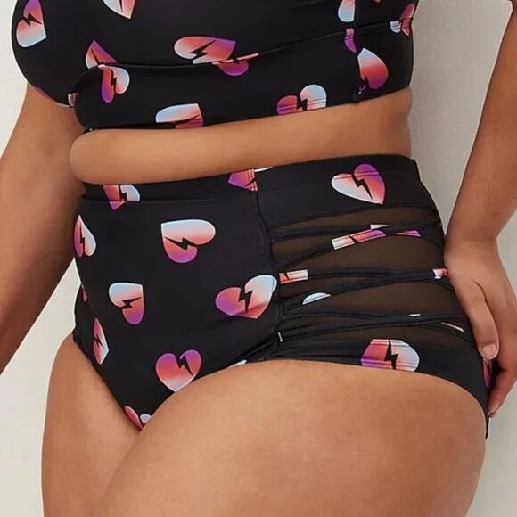 TORRID SWIM BOTTOM - HIGH WAIST LATTICE HEARTS BOLT SWIM BRIEF - Large / Size 12 - Picture 4 of 8